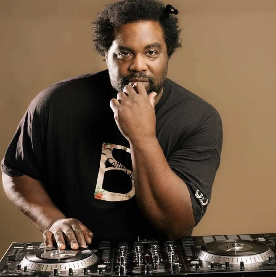 DJ Smuve behind his turntables